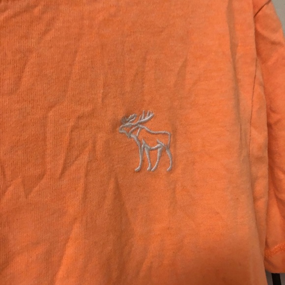 Abercrombie and Fitch orange cream tshirt - Picture 4 of 6